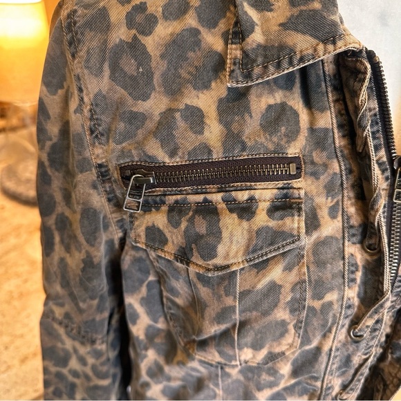 Pam & Gela Leopard Print Utility Jacket from Revolve Size Small - Picture 2 of 13